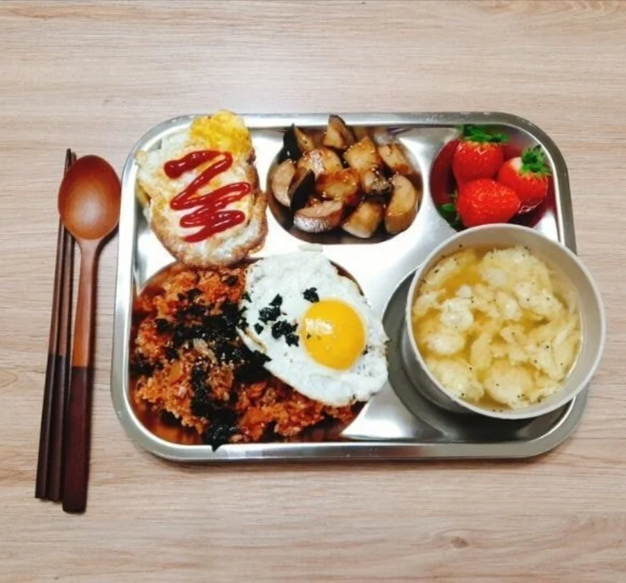 무조건 1인분만 먹는 식판 다이어트_1.webp
