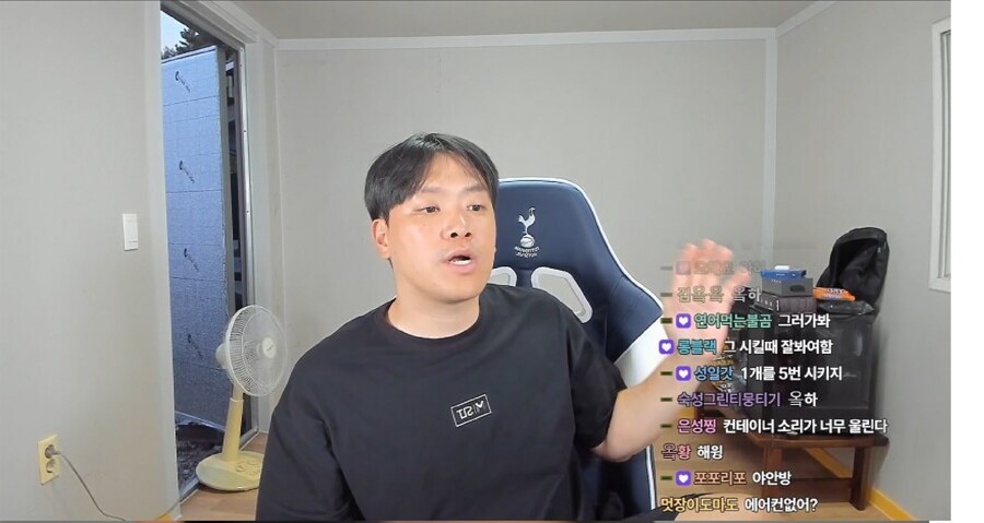 ㅇㅋ) 1년전에 예언하는 예언가_2.png