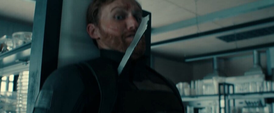 MCU) 바비가 워커를 띠껍게 봤단 것이 두드러지던 장면.jpg_6.jpg