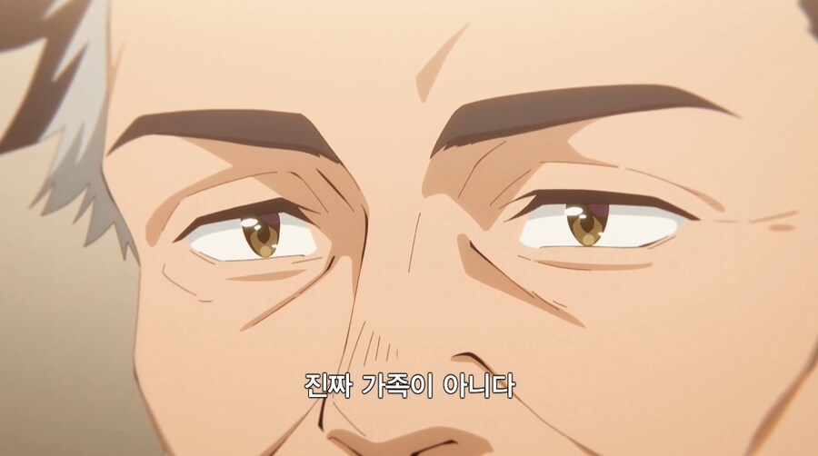 막내 생일날 폭탄선언하는 아버지.jpg_8.jpg
