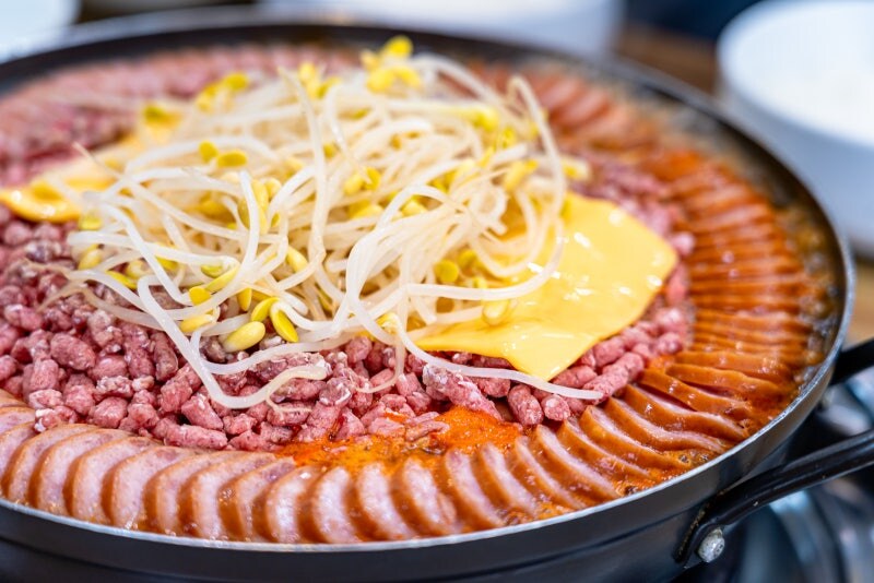 호불호 갈리는 부대찌개.jpg_2.jpg