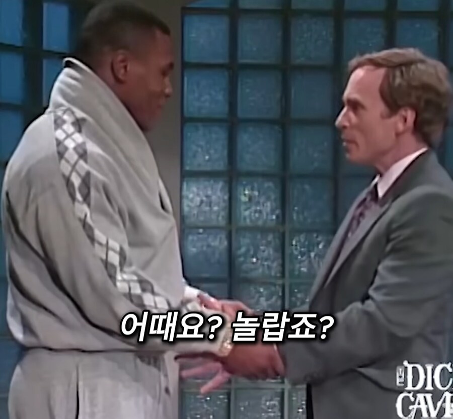 호신술 알려주는 사회자_7.jpg