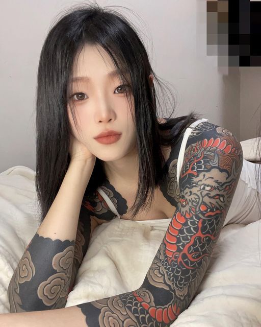 문신 여자_2.jpg