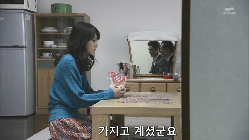 아버지가 살인을 저지른 딸의 가정을 박살내는 형사 놈들_24.jpg