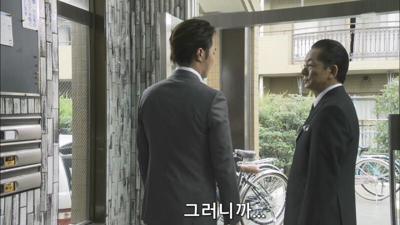 아버지가 살인을 저지른 딸의 가정을 박살내는 형사 놈들_38.jpg