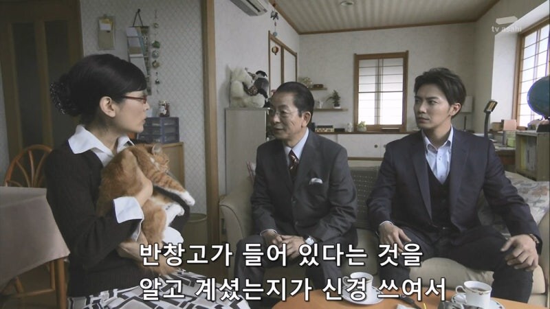 형사들 : 당신의 사생활에 뭐라 할 생각은 없습니다._12.jpg
