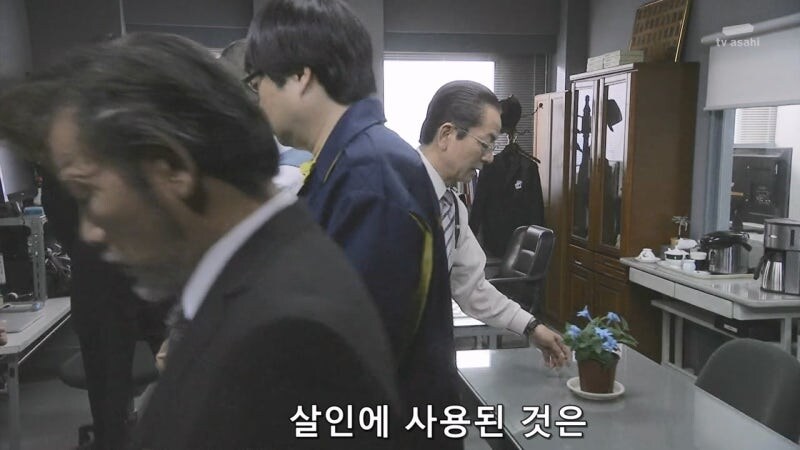 늙은이들에게 젊은이들을 팔아넘겼던 빅마마의 정체_23.jpg