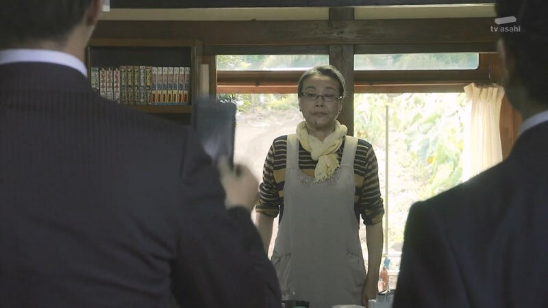 늙은이들에게 젊은이들을 팔아넘겼던 빅마마의 정체_32.jpg