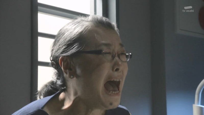 늙은이들에게 젊은이들을 팔아넘겼던 빅마마의 정체_41.jpg