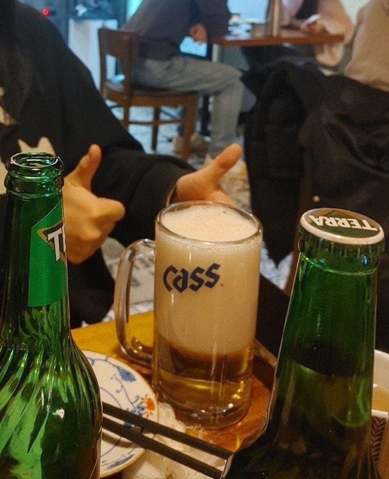 최악의 맥주 따르기 대회_3.jpg