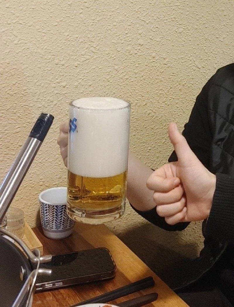 최악의 맥주 따르기 대회_2.webp