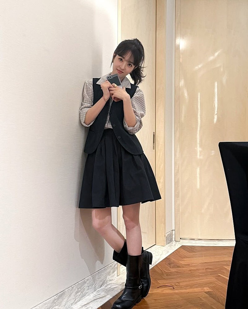 키 158cm 되는 아담한 여자 연예인들_7.jpg