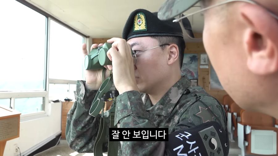 앞이 보이지 않는 충주맨.._10.png