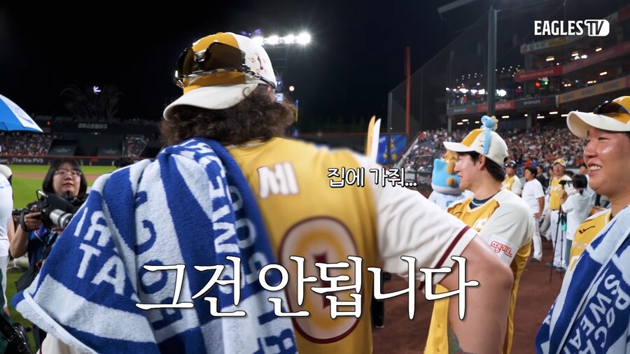 한국에서 제발 떠나달라는 야구선수_7.png