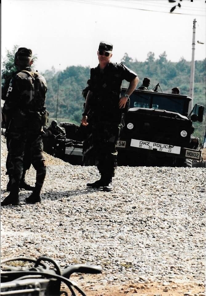 스압) 주한미군도 DMZ 수색 정찰 매복,GP 근무 투입되던 시절 사진들.jpg_3.jpg