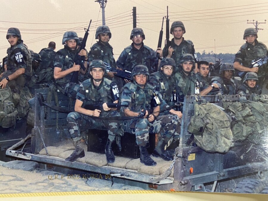 스압) 주한미군도 DMZ 수색 정찰 매복,GP 근무 투입되던 시절 사진들.jpg_37.jpg