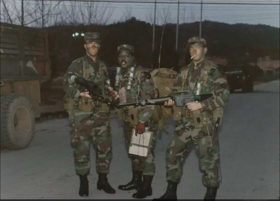 스압) 주한미군도 DMZ 수색 정찰 매복,GP 근무 투입되던 시절 사진들.jpg_41.jpg