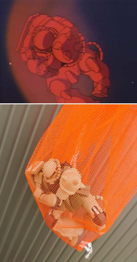 대기권을 돌입하는 자쿠_1.png