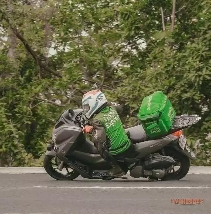 엄청난 배달기사_1.jpg
