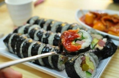의외로 맛있다는 김밥 먹는 법_1.jpg
