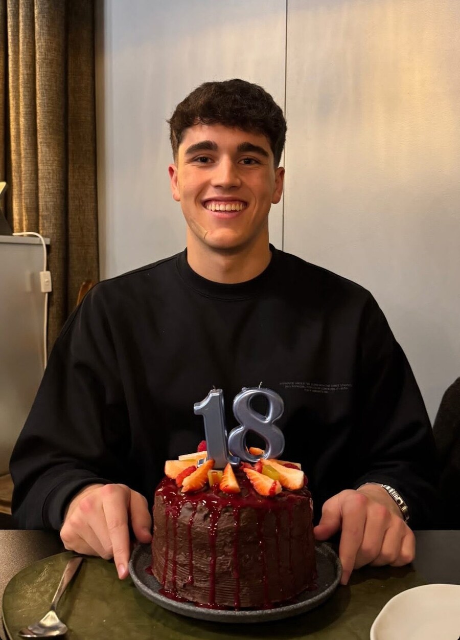 라민야말과 쿠바르시 18살 생일파티 차이_2.jpg
