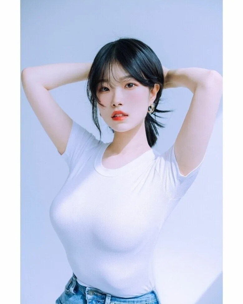 흰티 vs 까만티_1.jpg