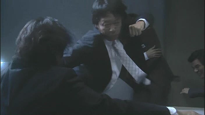 선량한 용의자를 취조하는 일본형사들_12.jpg