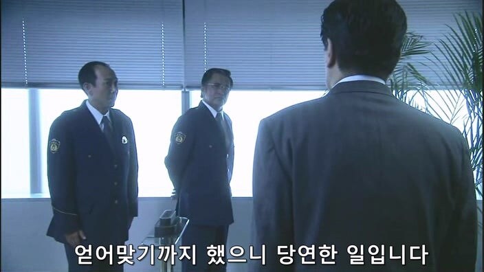 선량한 용의자를 취조하는 일본형사들_19.jpg