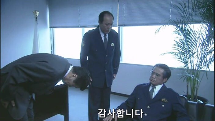 선량한 용의자를 취조하는 일본형사들_28.jpg