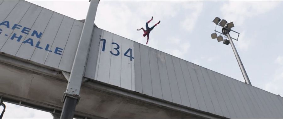 [MCU]캡틴 아메리카와 붙어서 자신감이 붙었던 스파이더맨_23.jpg