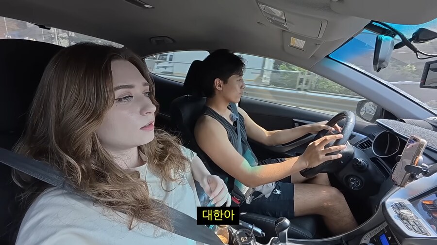 프랑스식 더위 해결법._1.png