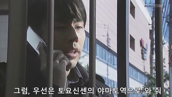 바이러스로 무장한 테러리스트를 붙잡은 주인공_2.jpg