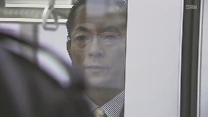 바이러스로 무장한 테러리스트를 붙잡은 주인공_44.jpg