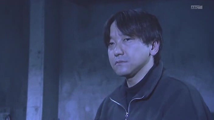 형사가 용의자를 때려죽였는데 은폐하는 경찰들_6.jpg