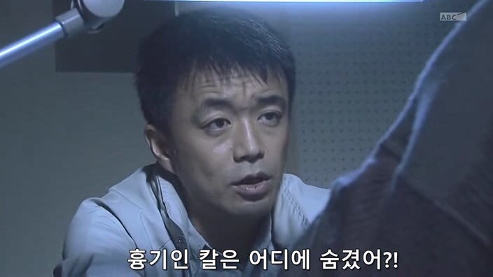 형사가 용의자를 때려죽였는데 은폐하는 경찰들_9.jpg