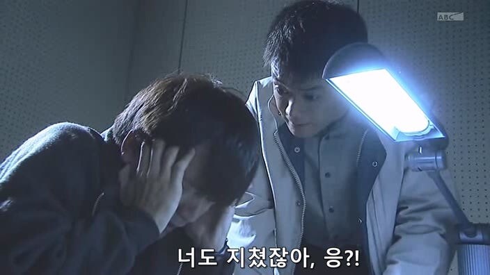 형사가 용의자를 때려죽였는데 은폐하는 경찰들_12.jpg
