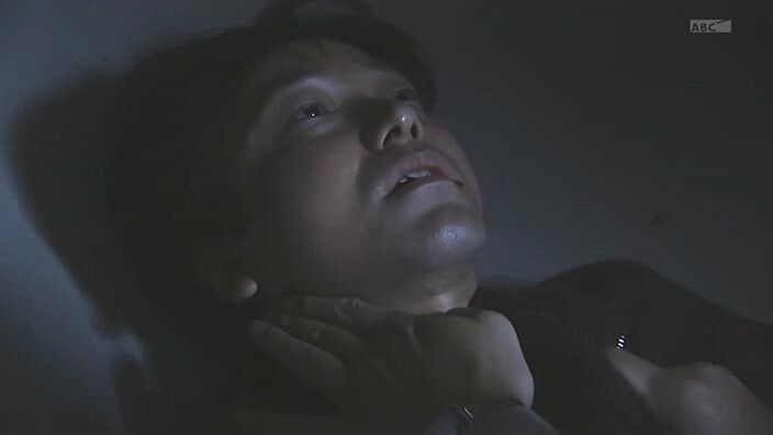 형사가 용의자를 때려죽였는데 은폐하는 경찰들_21.jpg