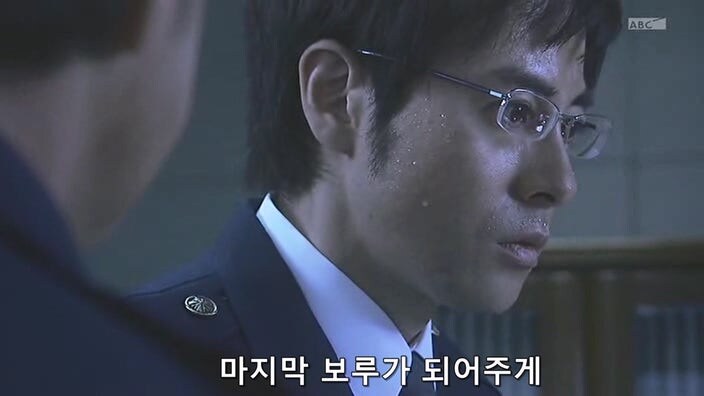 형사가 용의자를 때려죽였는데 은폐하는 경찰들_42.jpg
