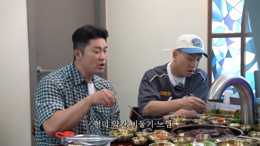 수상할 정도로 래퍼들의 공손한 인사를 받았던 데프콘_4.jpg