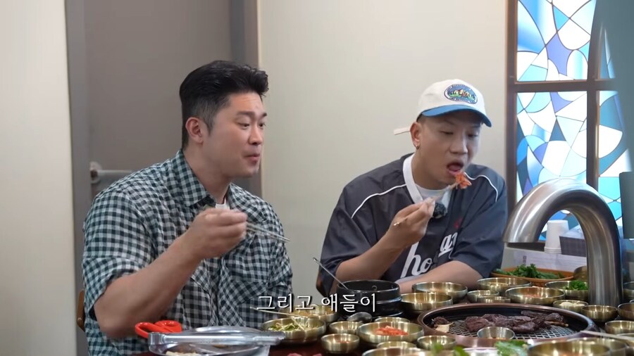 수상할 정도로 래퍼들의 공손한 인사를 받았던 데프콘_5.jpg