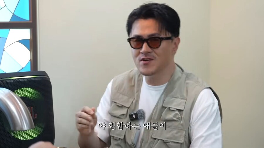 수상할 정도로 래퍼들의 공손한 인사를 받았던 데프콘_11.jpg