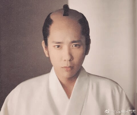 ???:후손들 드라마 찍으라고 이 머리 해야지 히히히_3.png
