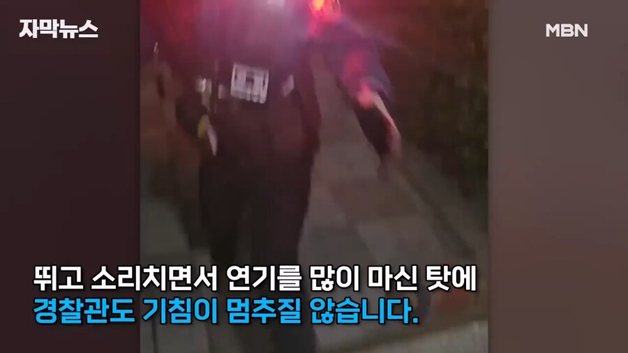 ??? : 고양이가 기분 나쁘게 쳐다봐_4.jpg