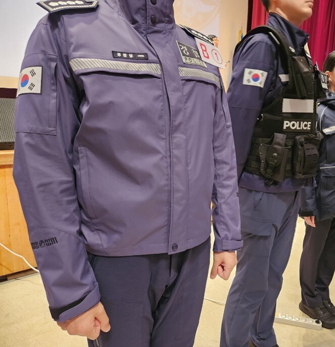 새로운 경찰 근무복 기사.jpg_1.jpg