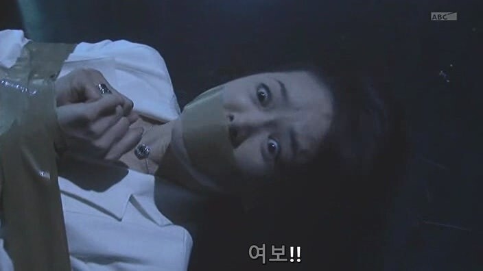 아들이 예지능력이 있다고 믿고있던 유부녀_16.jpg