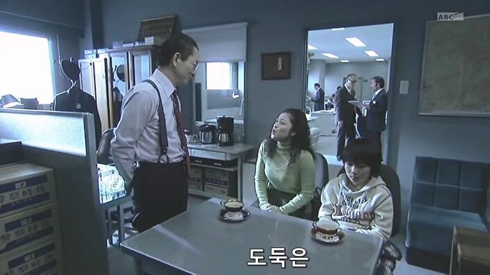 아들이 예지능력이 있다고 믿고있던 유부녀_22.jpg