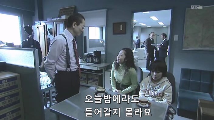 아들이 예지능력이 있다고 믿고있던 유부녀_23.jpg