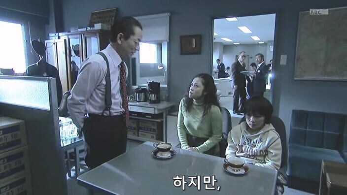 아들이 예지능력이 있다고 믿고있던 유부녀_24.jpg