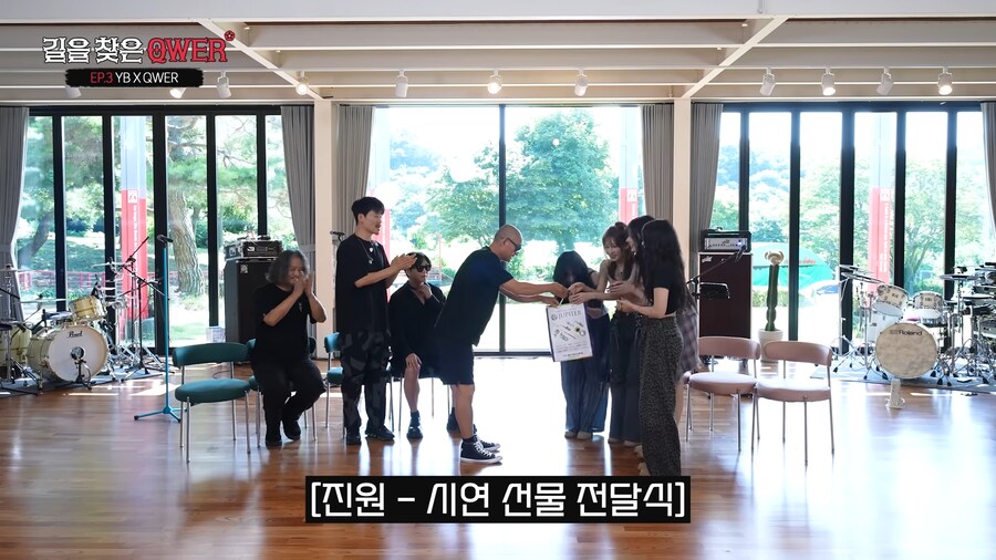 밴드 후배들에게 선물하는 YB밴드 드러머_17.png