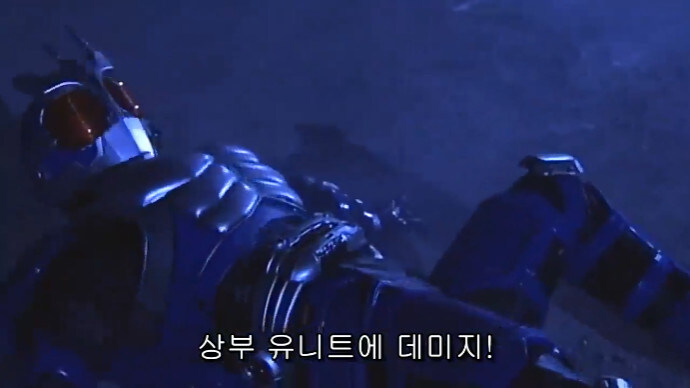 1화부터 극초반 괴인에게 떡발리는 최약체 가면라이더 특_9.jpg